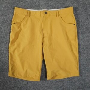 Black Clover Men's 32 10" Inseam Polyester Flat Front Golf Shorts Yellow